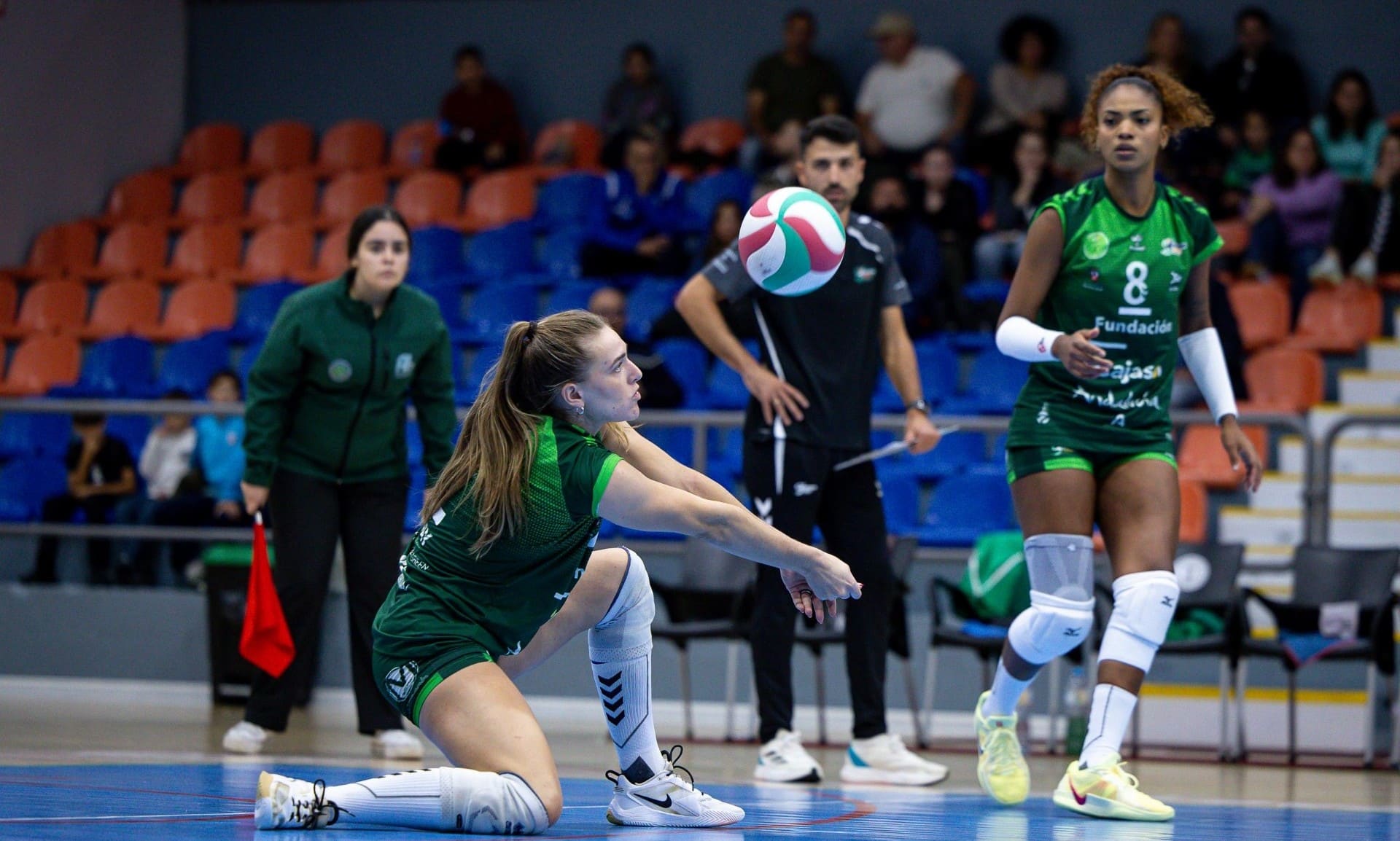 Contundente victoria del Fundación Cajasol Andalucía frente al vigente campeón