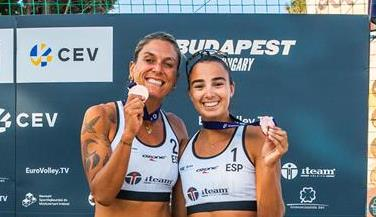 Ana Vergara y Nazaret Florián logran el bronce en el BPT Futures de Budapest